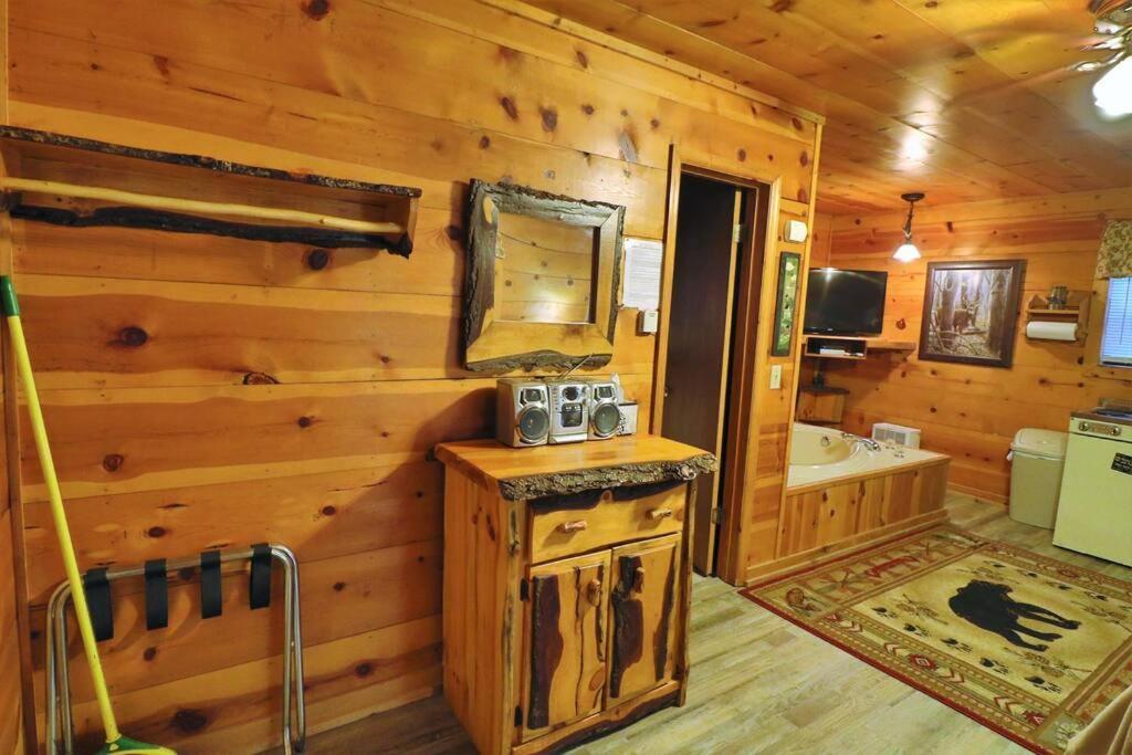 Alpine Mountain Sweetheart Cabin Jacuzzi #8 Хелен Экстерьер фото