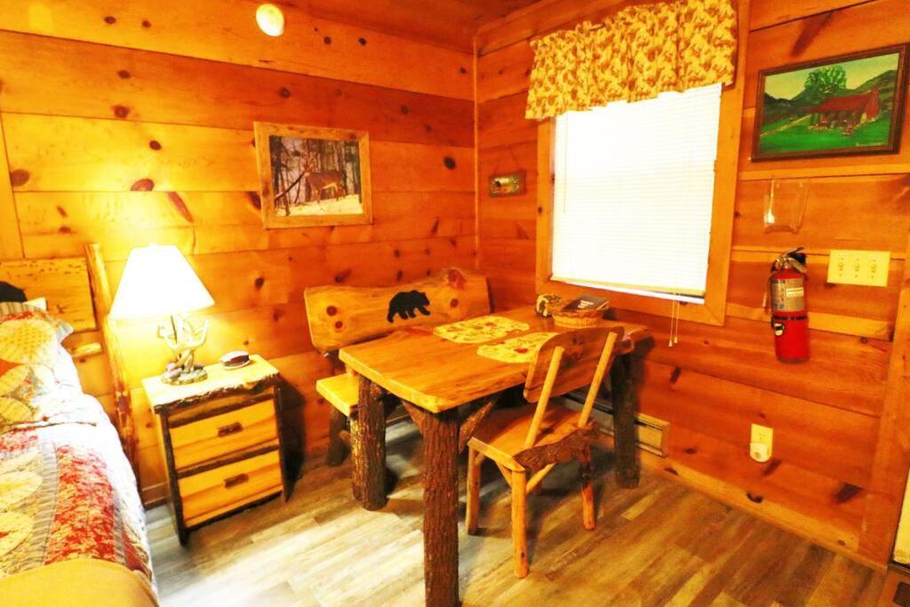 Alpine Mountain Sweetheart Cabin Jacuzzi #8 Хелен Экстерьер фото